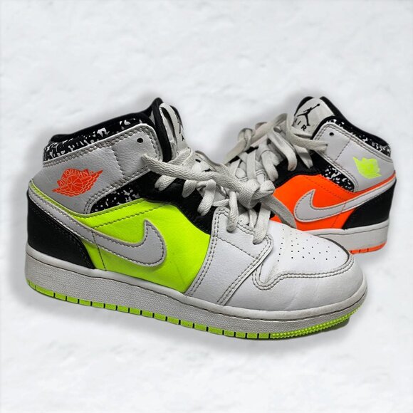 Nike Air Jordan 1 Mid GS 'Notebook' 554725-870 Youth Size 4Y - Picture 1 of 5